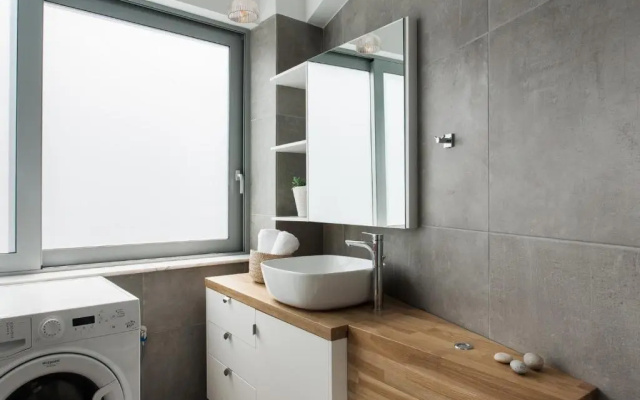 Modern chic apartment, central Athens (Ermou st)