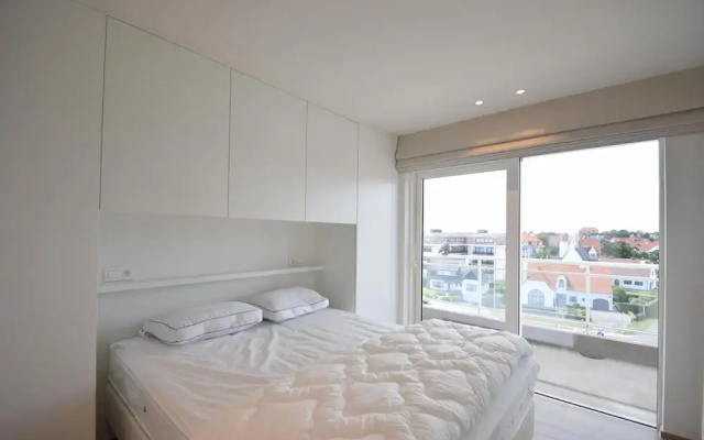 Golf Apartment With Balcony Near the sea