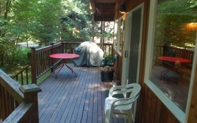 32MBR Private Pet Friendly Cabin