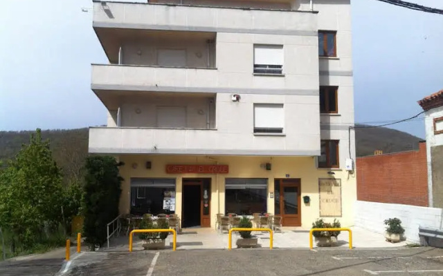 Hostal El Cruce