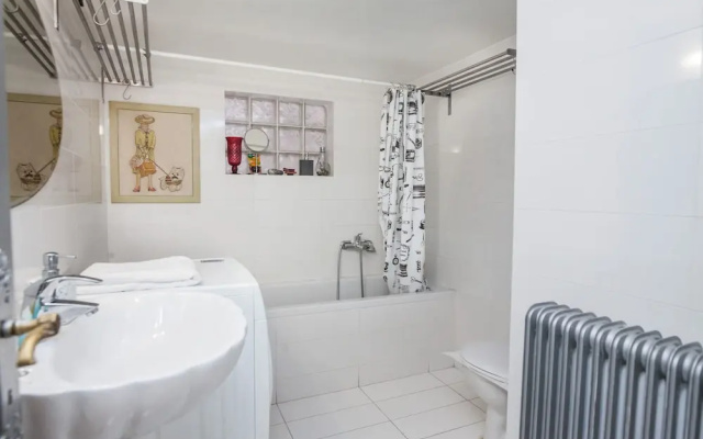 Gorgeous 2 bedrooms apt at Exarcheia
