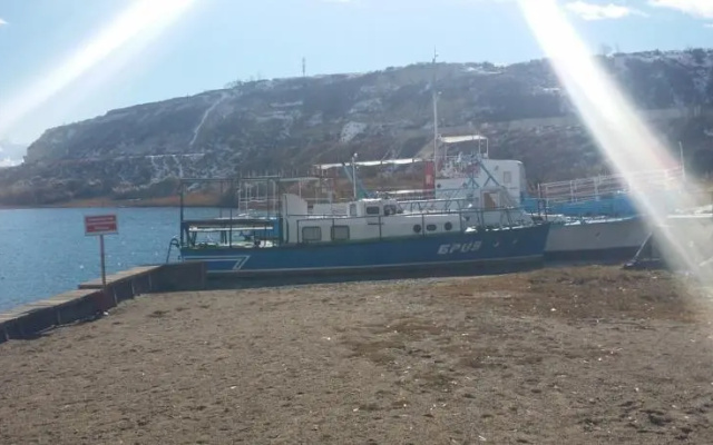 Asfandiar Hotel