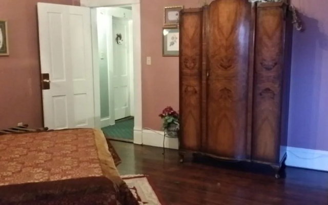 Swann Hotel Bed & Breakfast