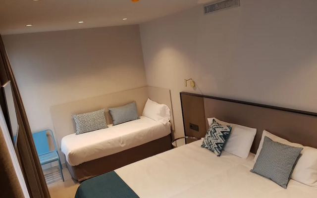 Hotel Torrent