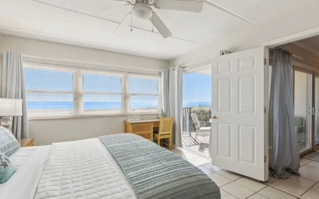 Condo with Atlantic View from Private Patio, Short Walk to the Beach by RedAwning
