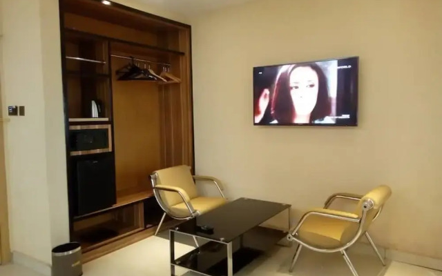 Axion Hotel