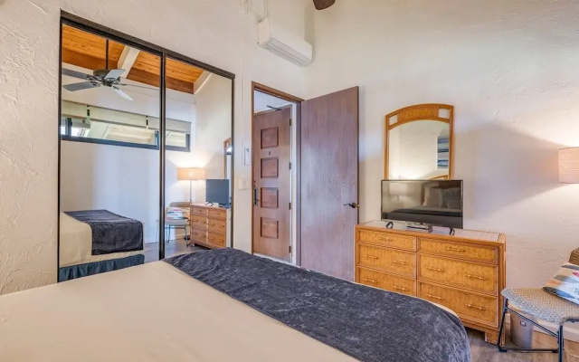 Papakea #f407 2 Bedroom Condo by RedAwning