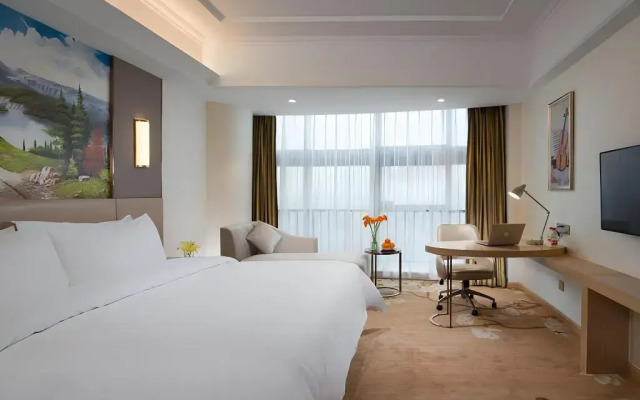 Vienna Hotel (Foshan jiujiang xinji plaza store)