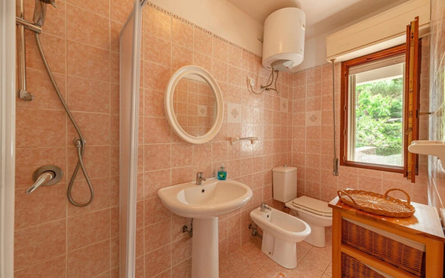 Amazing Apartment in Stintino With 1 Bedrooms