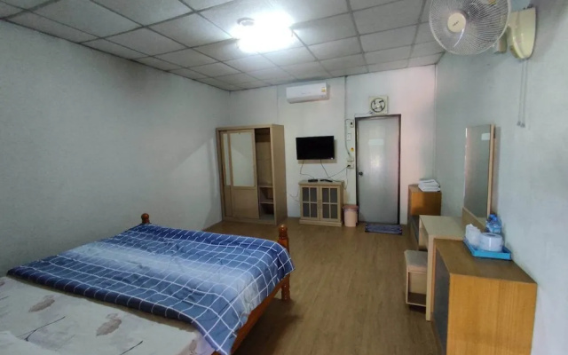 Pueng Luang Hotel