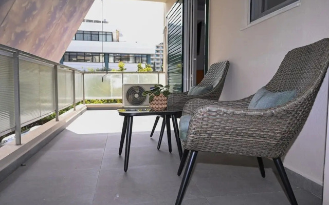 Cocoon Athenian Riviera by Neuvel