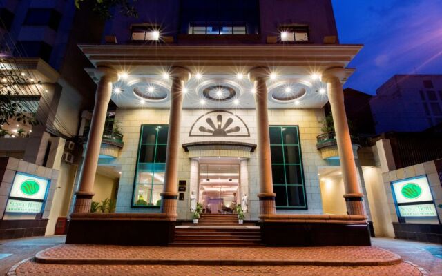 Sunway Hotel Hanoi вид на фасад