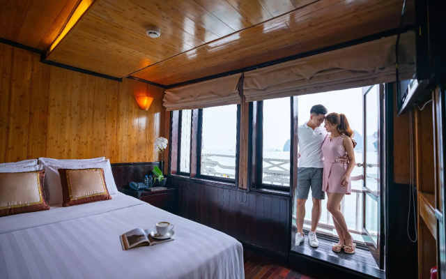 Syrena Cruises