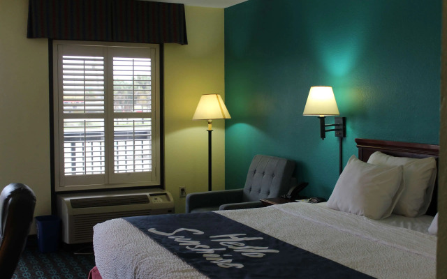 Days Inn by Wyndham Marianna