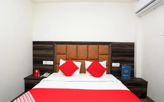 OYO 28614 Bless Inn