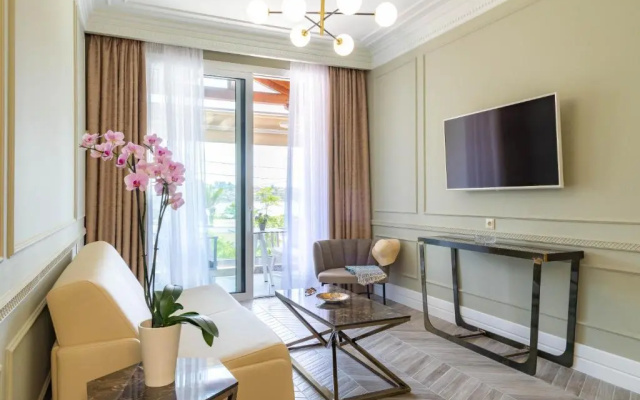 Ormos Luxury Suites Elia