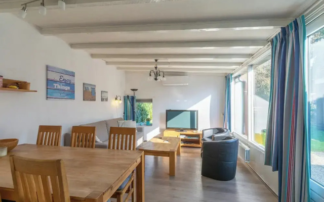 Lovely Bungalow With Patio