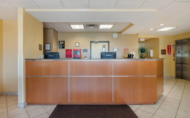 Econo Lodge Inn & Suites Des Moines Fairgrounds Area