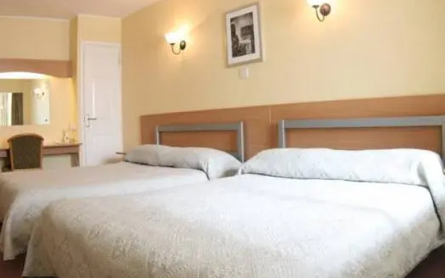 The Town & Country Lodge