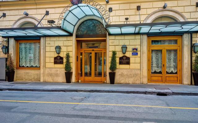 Best Western Hotel Mondial вид на фасад