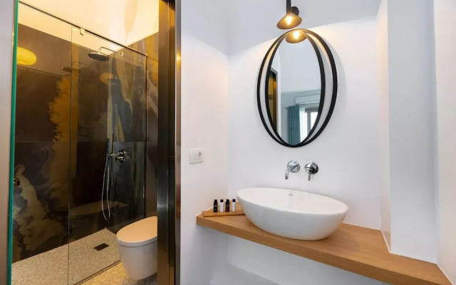 Deluxe Suites Santorini