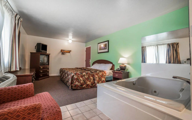 Ameri-Stay Inn & Suites