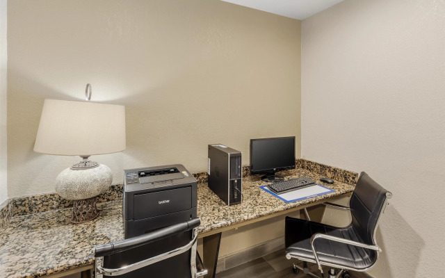 Best Western Alamo Suites