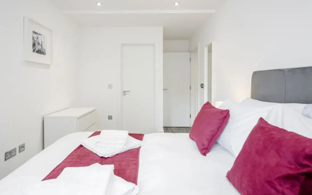 Roomspace Apartments -The Legacy
