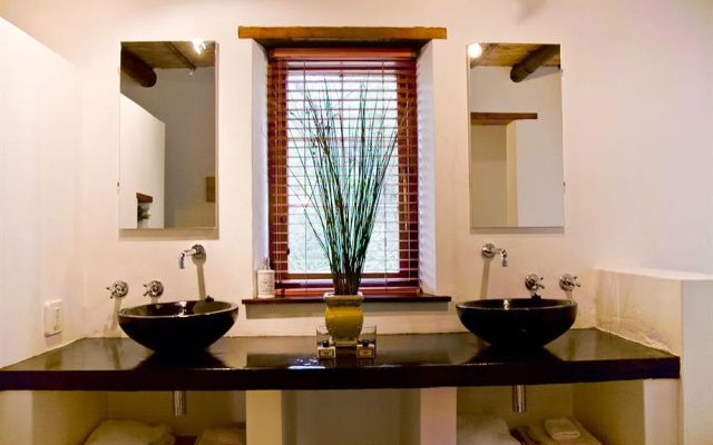 Augusta de Mist Country House and Kitchen
