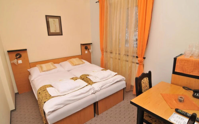 Hotel Mánes