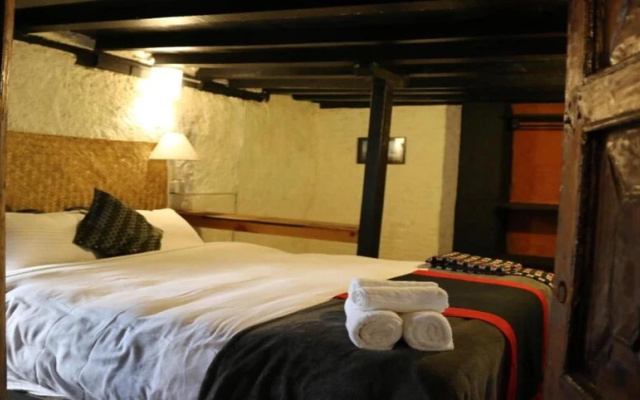 MeroStay 146 The Inn Heera GH