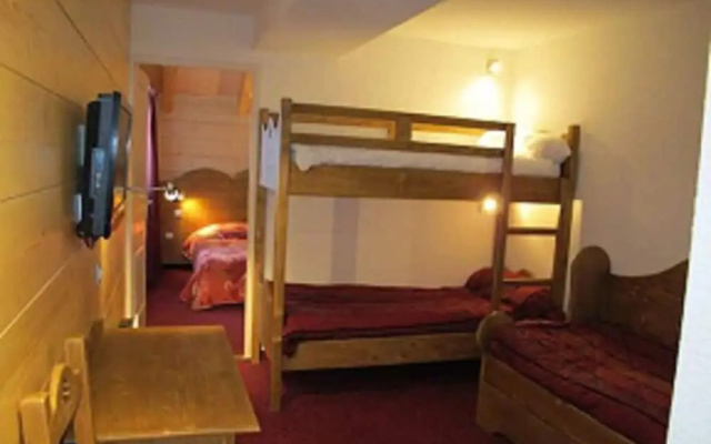 Agudes Hotel