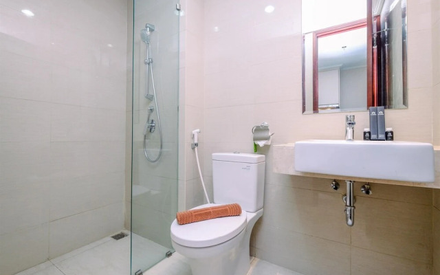 Fancy And Nice Studio At Green Sedayu Apartment