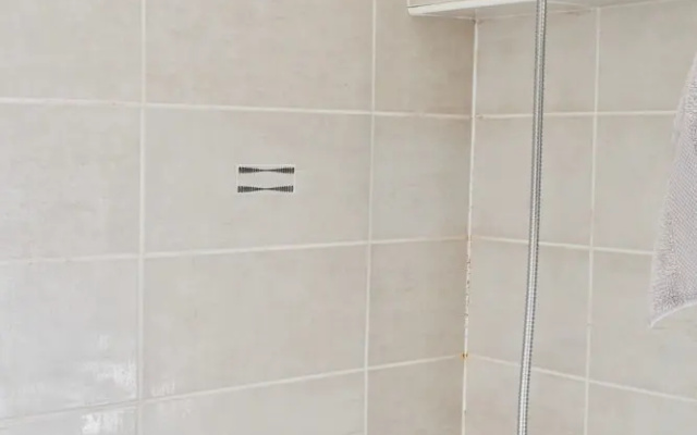 2 Bedroom Home Near Kemptown
