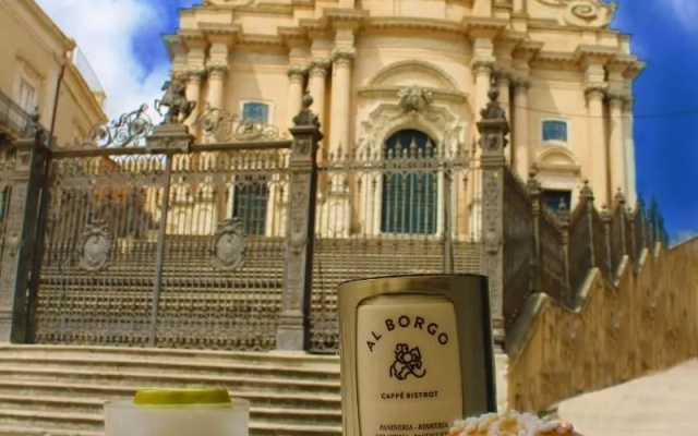 Reusuite Authentic Sicilian Hospitality