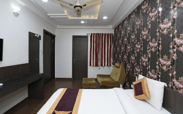 Hotel Flowers Inn