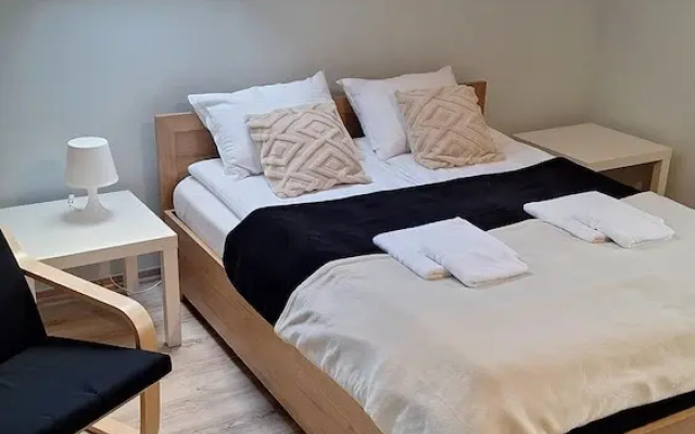 Apartment With a Swimming Pool in Stepniczka