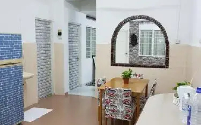 12-15 Pax Ssue Silibin Ipoh Guest House-Homestay
