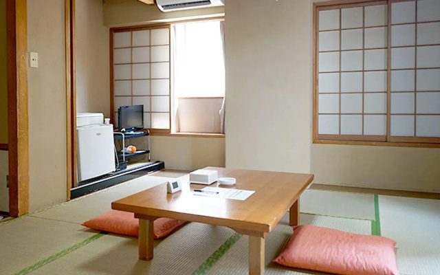 Takasaki Ekimae Plaza Hotel
