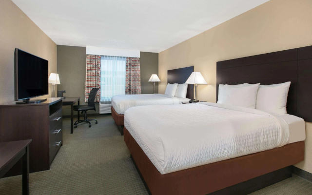 Days Inn & Suites by Wyndham Florence/Jackson Area