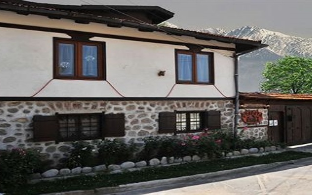 Отель Old House 1980 Болгария, Банско - отзывы, цены и фото номеров - забронировать отель Old House 1980 онлайн вид на фасад