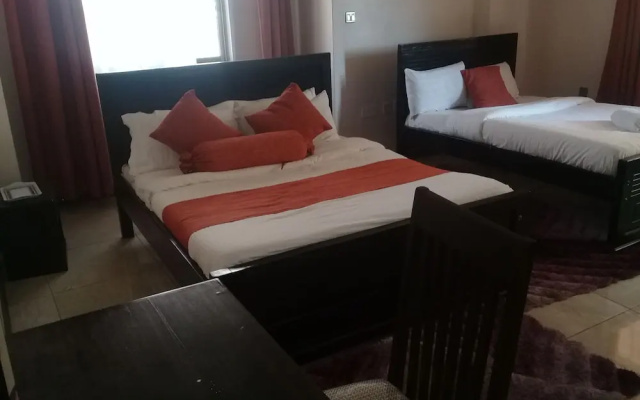 Hotel Wagon Wheel
