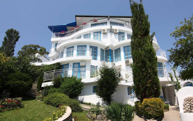 Отель Villa White Dove вид на фасад