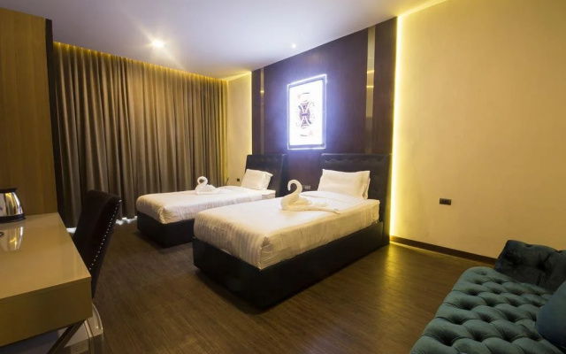 Hotel Tachileik