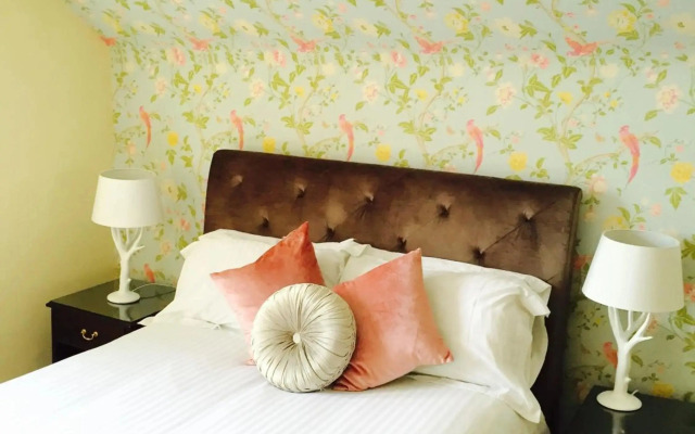 Pine Lodge Hotel & Restaurant Mansfield