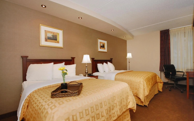 The Plaza Inn & Suites