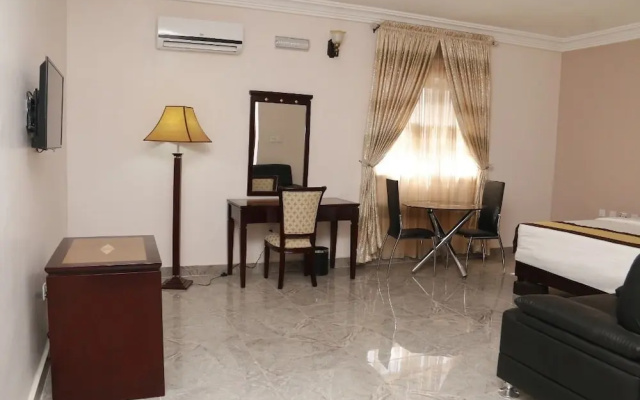 Commordore Hotel