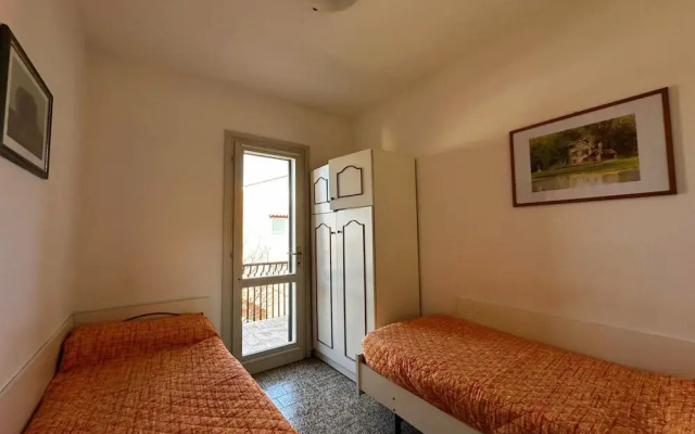 Cozy Villetta With Pool and Garden in Bibione