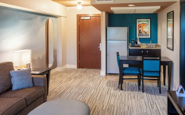 The Boulevard Inn & Bistro