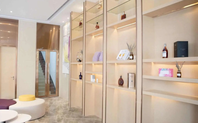 Lavande Hotel (Shenzhen North Railway Station, Gangtou Metro Station)
